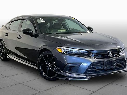 Used 2024 Honda Civic Sport image 3