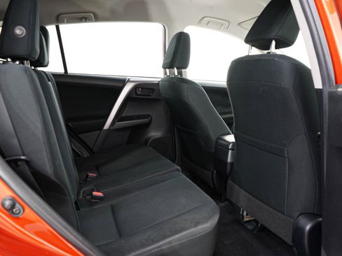 Used 2016 Toyota RAV4 LE FWD image 13