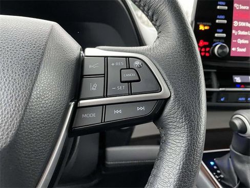 Certified 2023 Toyota Sienna XLE image 27