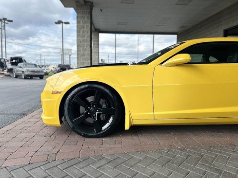 Used 2010 Chevrolet Camaro SS w/ RS Package RWD image 5
