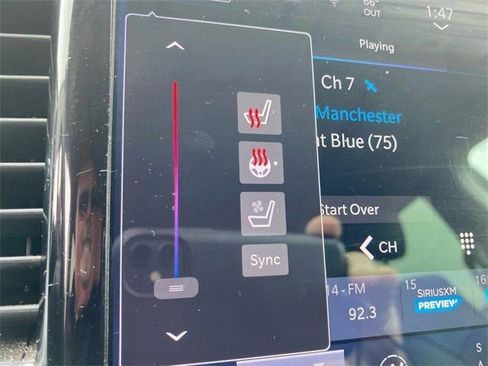 Used 2023 Chrysler Pacifica Limited image 36