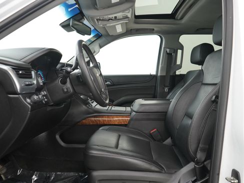 Used 2018 Chevrolet Suburban Premier w/ RST Edition AWD/4WD image 27