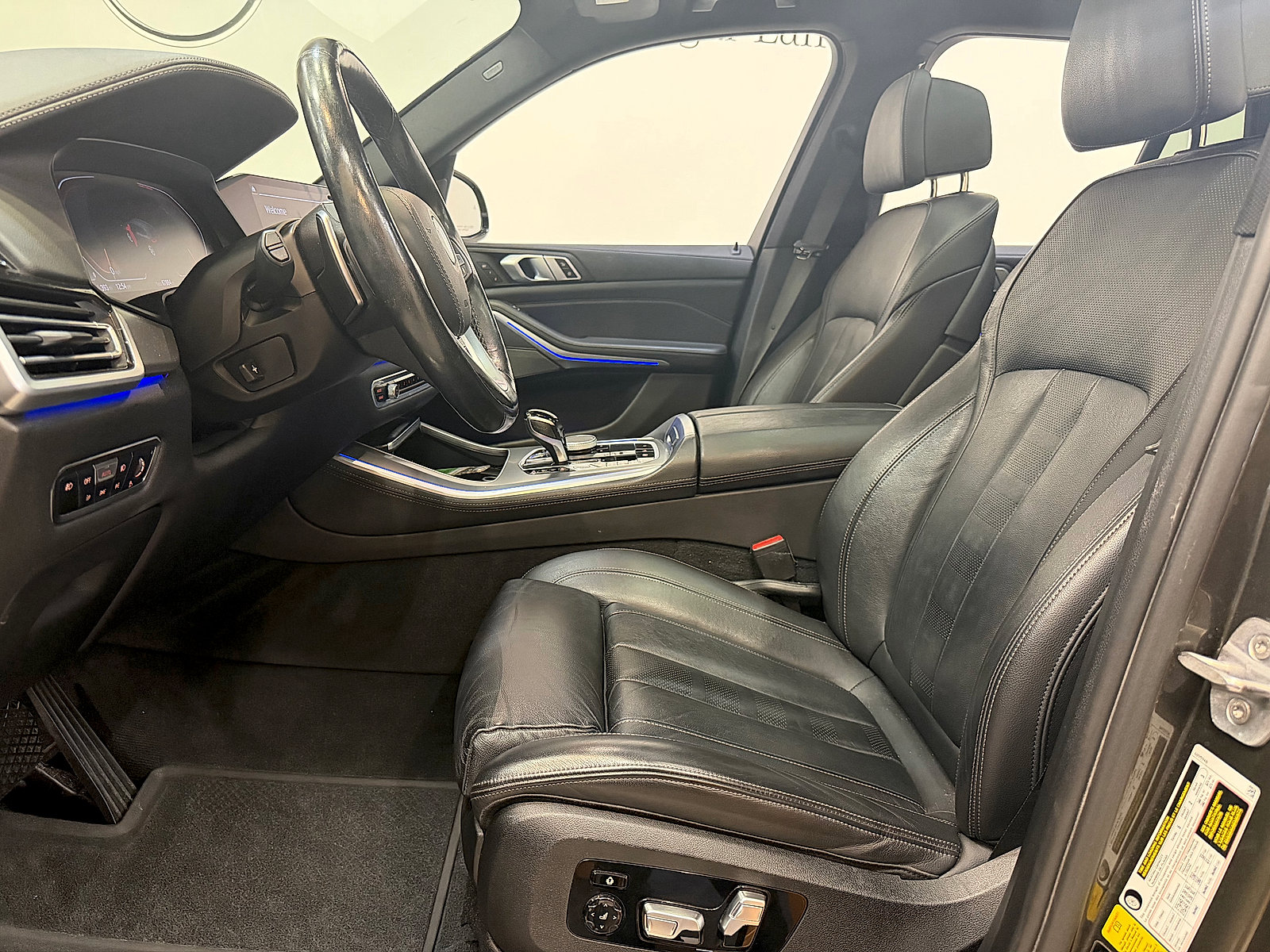 Used 2020 BMW X5 xDrive50i AWD/4WD image 11