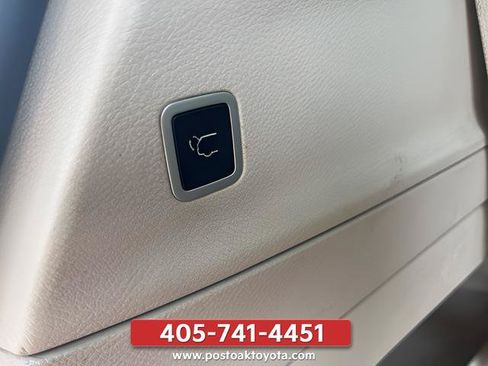 Used 2024 Chrysler Voyager LX FWD image 23