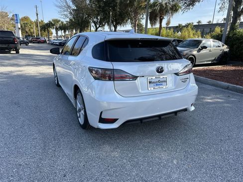 Used 2016 Lexus CT 200h image 4