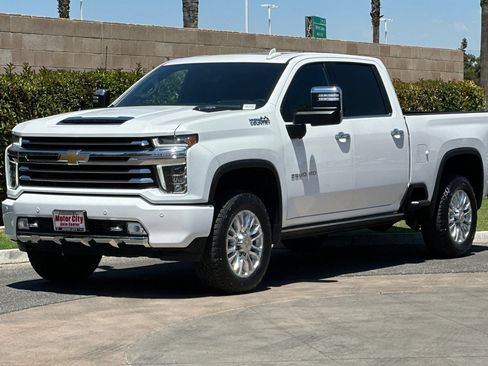 Certified 2023 Chevrolet Silverado 2500 High Country w/ Z71 Off-Road Package AWD/4WD image 8