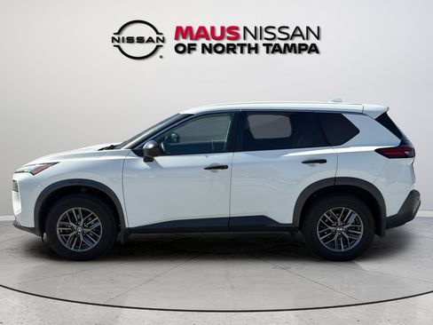 Used 2021 Nissan Rogue S AWD/4WD image 7