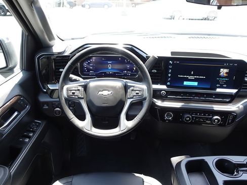 Used 2024 Chevrolet Silverado 1500 LT AWD/4WD image 37