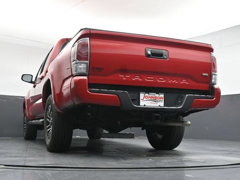 Used 2023 Toyota Tacoma TRD Sport AWD/4WD image 36