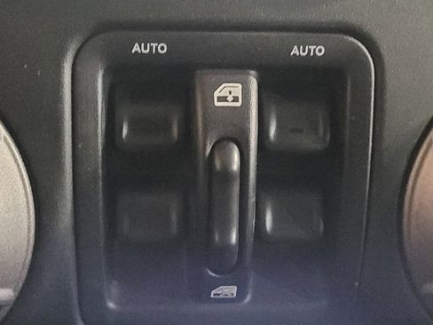 Used 2018 Jeep Wrangler Unlimited Sport S image 27