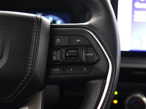 Certified 2025 Toyota 4Runner TRD Off-Road Premium image 30