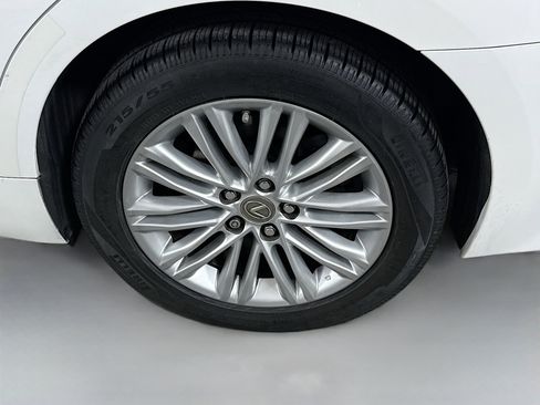 Used 2014 Lexus ES 350 w/ Luxury Package image 30