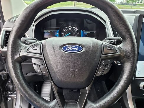 Used 2022 Ford Edge SE w/ Black Appearance Package AWD/4WD image 16