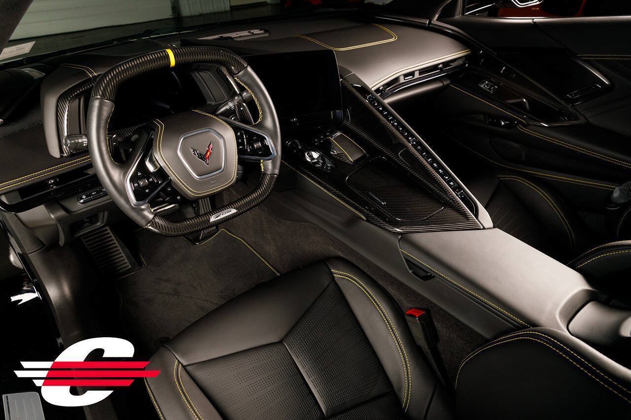 Used 2023 Chevrolet Corvette Z06 w/ Z07 Performance Package RWD image 19