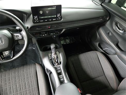 Used 2025 Honda HR-V Sport image 17