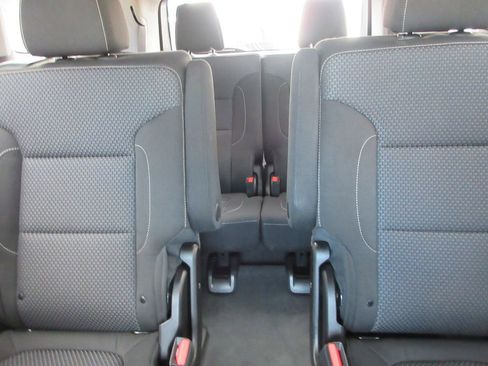 Used 2023 GMC Acadia SLE w/ Driver Convenience Package image 21