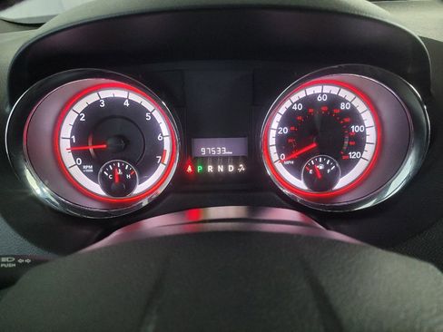 Used 2019 Dodge Grand Caravan SXT FWD image 23