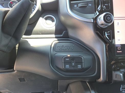 New 2026 RAM 2500 Big Horn AWD/4WD image 16