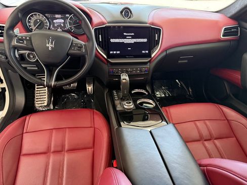 Certified 2022 Maserati Ghibli Modena RWD image 14