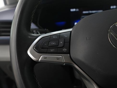 Used 2022 Volkswagen Taos SE image 25