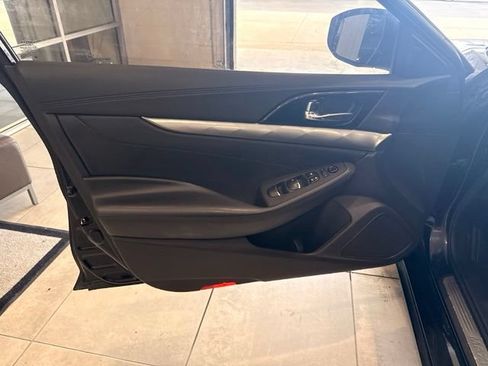 Used 2020 Nissan Maxima 3.5 S w/ Floor Mat Group FWD image 11