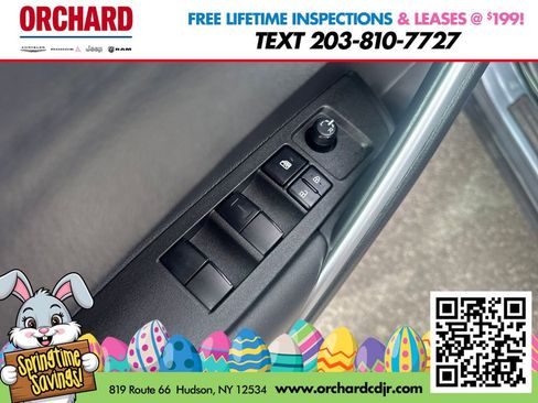 Used 2023 Toyota Corolla Cross XLE w/ Convenience Package AWD/4WD image 11