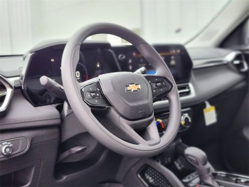 New 2026 Chevrolet TrailBlazer LT image 17