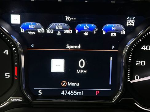 Used 2022 GMC Sierra 2500 Denali w/ Denali Black Diamond Edition AWD/4WD image 18