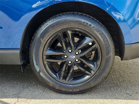 Used 2018 Ford Edge SEL image 31