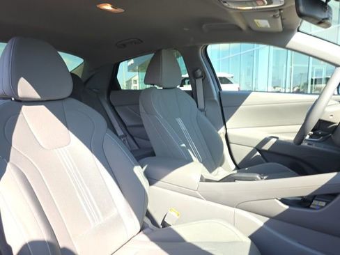 Certified 2023 Hyundai Elantra SEL w/ Cargo Package image 8