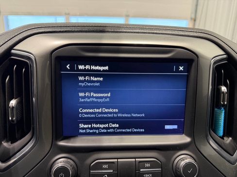 Used 2020 Chevrolet Silverado 1500 RST w/ Diesel Off-Road Package AWD/4WD image 25