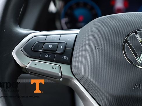 Used 2025 Volkswagen Atlas Cross Sport SEL R-Line image 21