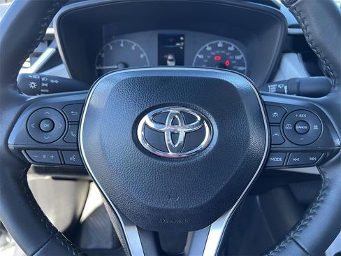 Certified 2025 Toyota Corolla SE image 15