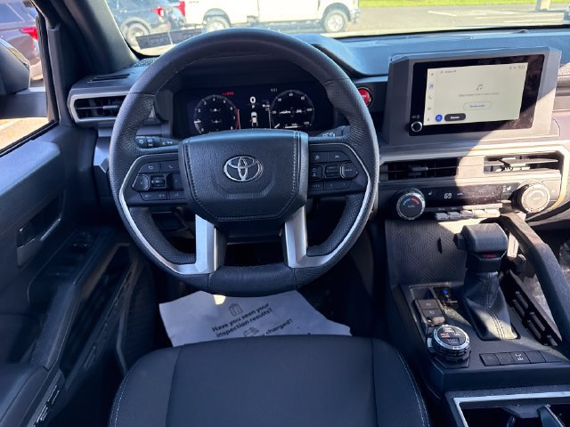 Used 2025 Toyota Tacoma TRD Off-Road AWD/4WD image 22