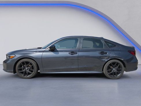 Used 2025 Honda Civic Sport image 3