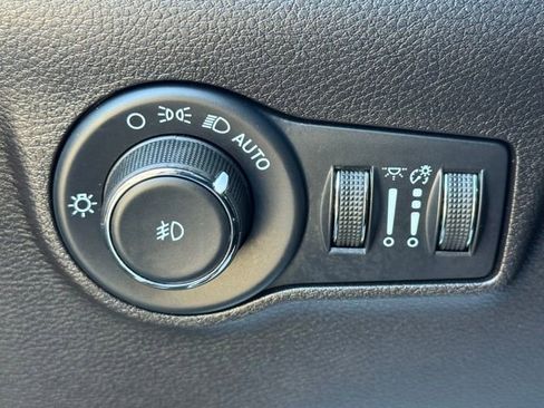 Used 2023 Jeep Compass Altitude w/ Sun and Sound Group image 50