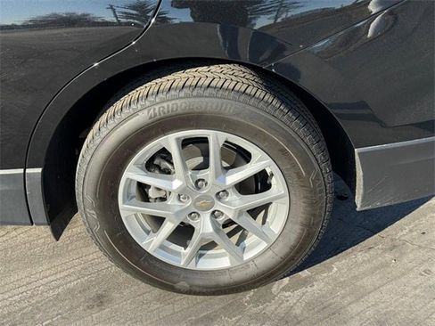 Used 2024 Chevrolet Equinox LT image 4