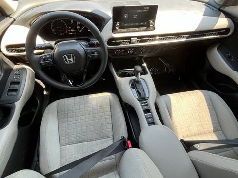 Used 2025 Honda HR-V LX image 10