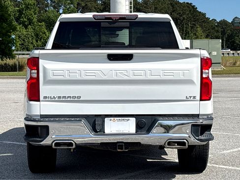 Used 2021 Chevrolet Silverado 1500 LTZ w/ LTZ Premium Package AWD/4WD image 19