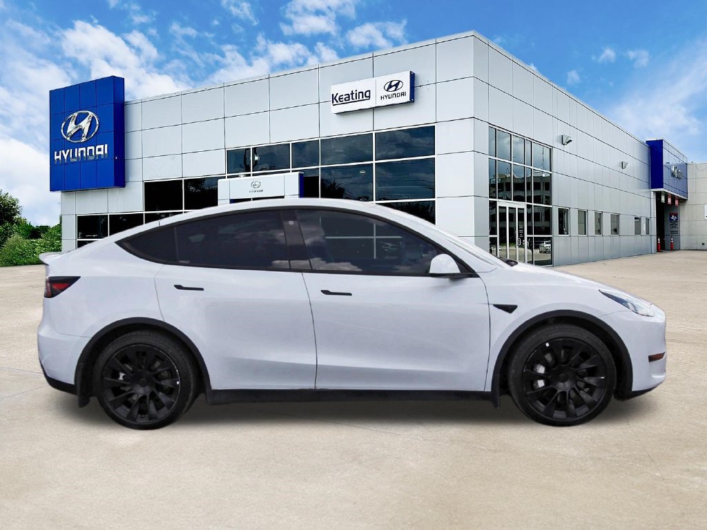 Used 2023 Tesla Model Y Long Range AWD/4WD image 4