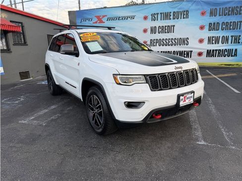 Used 2017 Jeep Grand Cherokee Trailhawk w/ Trailhawk Luxury Group image 52