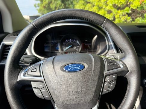 Used 2017 Ford Edge SEL w/ Equipment Group 201A AWD/4WD image 32