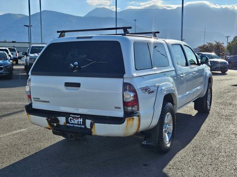 Used 2013 Toyota Tacoma 4x4 Double Cab w/ TRD Sport Pkg image 3