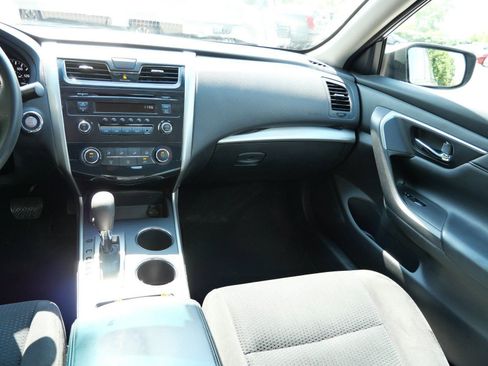 Used 2015 Nissan Altima 2.5 S w/ Power Driver Seat Package FWD image 14