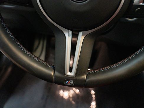 Used 2018 BMW M3 image 40
