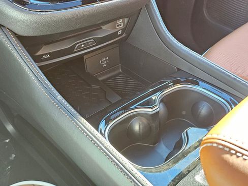 New 2026 Chrysler Pacifica Pinnacle image 23