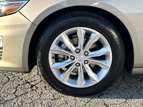 Used 2024 Chevrolet Malibu LT image 11