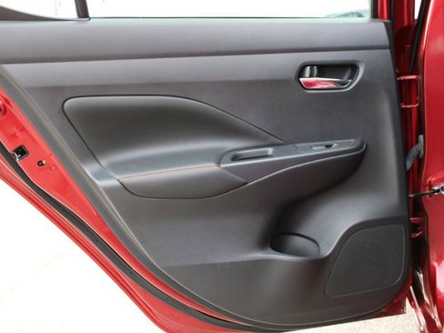 Used 2021 Nissan Versa SR FWD image 37