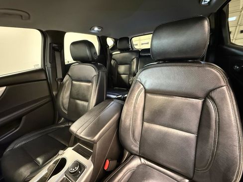 Used 2019 Chevrolet Blazer LT image 13