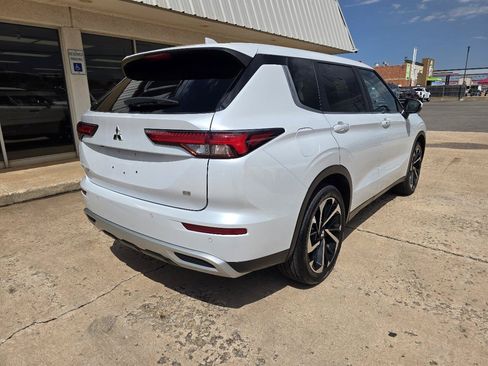 Used 2023 Mitsubishi Outlander SE FWD image 8